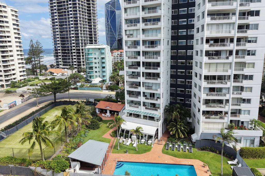 Marriner Views with pool and palm gardens